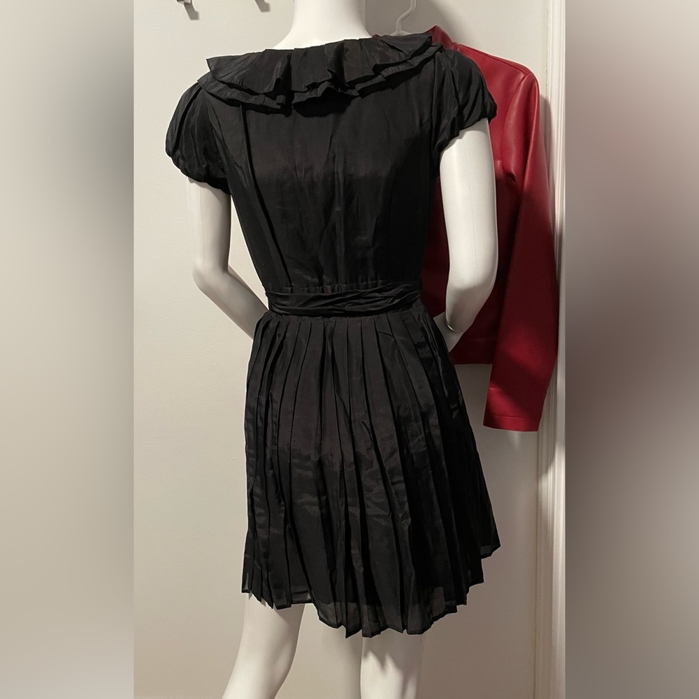 Forever 21 black wrap-tie dress, size small - Picture 5 of 5